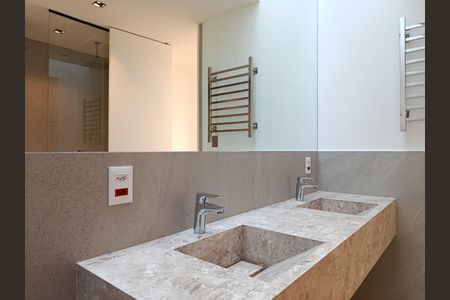 Casa à venda com 262m², 3 quartos e 2 vagasBanheiro da Suíte 3