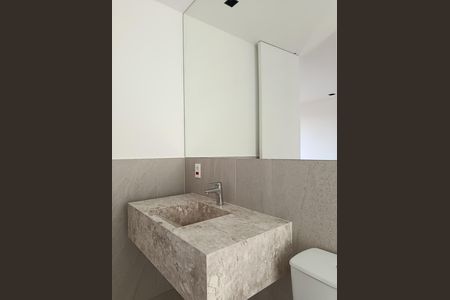 Casa à venda com 262m², 3 quartos e 2 vagasBanheiro da Suíte 2