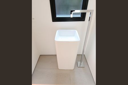 Casa à venda com 262m², 3 quartos e 2 vagasLavabo