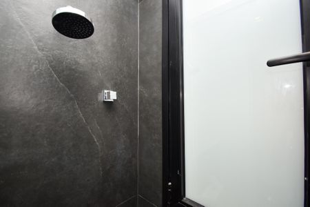 Casa à venda com 518m², 4 quartos e 4 vagas Casa à venda com 518m², 4 quartos e 4 vagasBanheiro de serviço