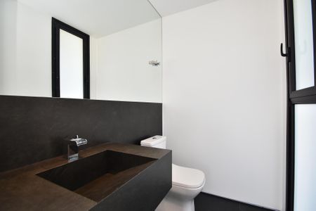 Casa à venda com 518m², 4 quartos e 4 vagas Casa à venda com 518m², 4 quartos e 4 vagasbanheiro churrasqueira