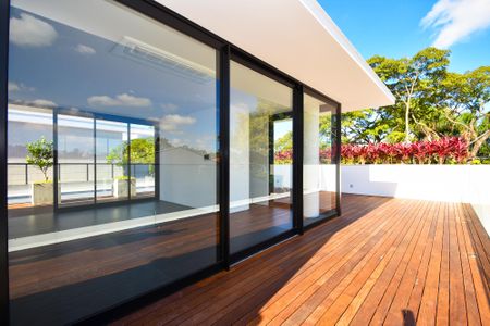 Casa à venda com 518m², 4 quartos e 4 vagas Casa à venda com 518m², 4 quartos e 4 vagasdeck varanda casa