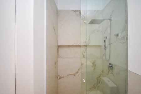 Casa à venda com 518m², 4 quartos e 4 vagas Casa à venda com 518m², 4 quartos e 4 vagasbanheiro suite 1