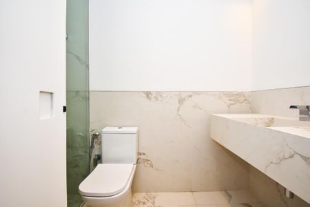 Casa à venda com 518m², 4 quartos e 4 vagas Casa à venda com 518m², 4 quartos e 4 vagasbanheiro suite 3
