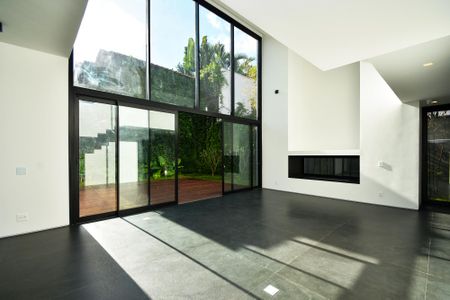 Casa à venda com 518m², 4 quartos e 4 vagas Casa à venda com 518m², 4 quartos e 4 vagasSala 2