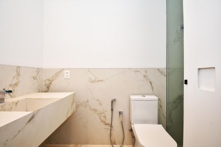 Casa à venda com 518m², 4 quartos e 4 vagas Casa à venda com 518m², 4 quartos e 4 vagasbanheiro suite 2