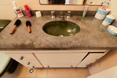 Apartamento à venda com 160m², 4 quartos e 3 vagasBanheiro da Suíte 1
