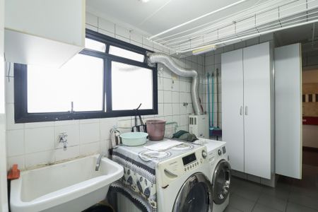 Apartamento à venda com 160m², 4 quartos e 3 vagasCozinha e Área de Serviço