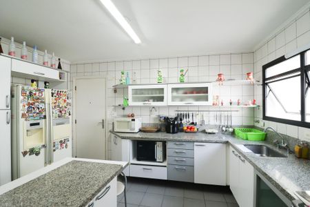 Apartamento à venda com 160m², 4 quartos e 3 vagasCozinha e Área de Serviço