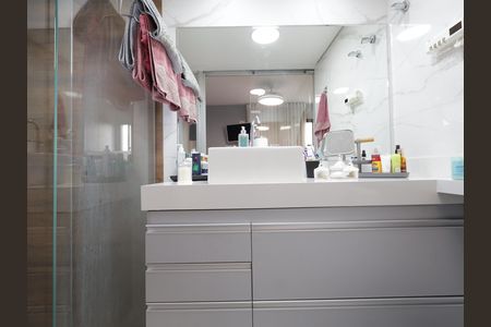Apartamento à venda com 167m², 4 quartos e 5 vagasBanheiro da Suíte