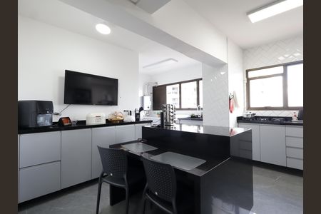 Apartamento à venda com 167m², 4 quartos e 5 vagasCozinha