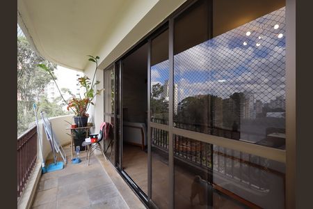 Apartamento à venda com 167m², 4 quartos e 5 vagasVaranda da Sala