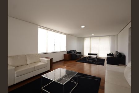 Apartamento à venda com 167m², 4 quartos e 5 vagasÁrea comum - Salão de festas