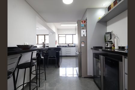 Apartamento à venda com 167m², 4 quartos e 5 vagasCozinha