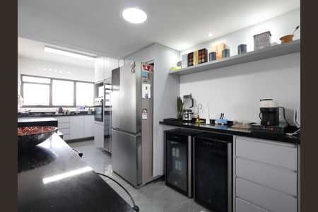 Apartamento à venda com 167m², 4 quartos e 5 vagasCozinha