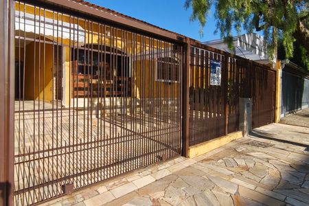 Casa à venda com 137m², 3 quartos e 4 vagasPLACA ISTALADA NA FACHADA 