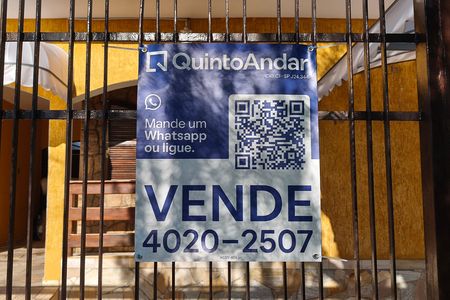 Casa à venda com 137m², 3 quartos e 4 vagasPLACA ISTALADA NA FACHADA 