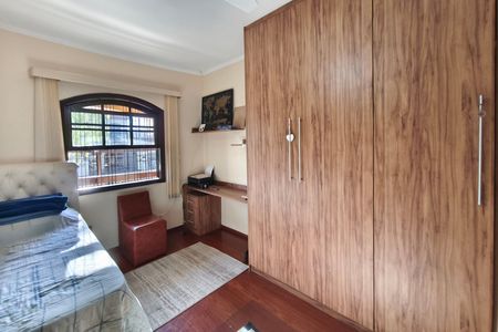 Casa à venda com 137m², 3 quartos e 4 vagasQuarto 2
