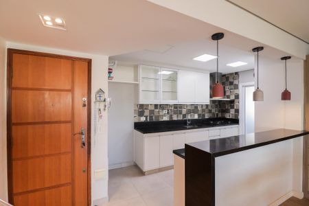 Apartamento para alugar com 90m², 2 quartos e 3 vagas Apartamento para alugar com 90m², 2 quartos e 3 vagascozinha