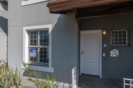 Casa de condomínio à venda com 120m², 3 quartos e 2 vagas Casa de condomínio à venda com 120m², 3 quartos e 2 vagasPlaca
