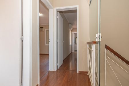 Casa de condomínio à venda com 120m², 3 quartos e 2 vagas Casa de condomínio à venda com 120m², 3 quartos e 2 vagasCorredor