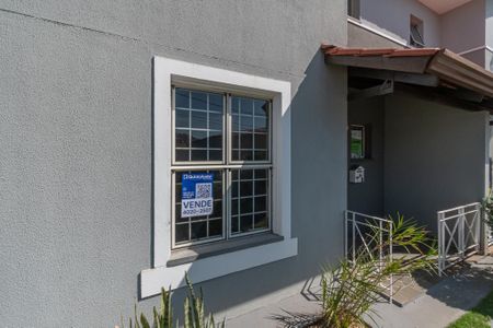 Casa de condomínio à venda com 120m², 3 quartos e 2 vagas Casa de condomínio à venda com 120m², 3 quartos e 2 vagasPlaca