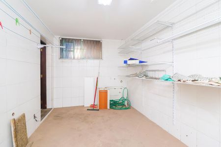 Casa à venda com 155m², 3 quartos e 2 vagasÁrea de Serviço
