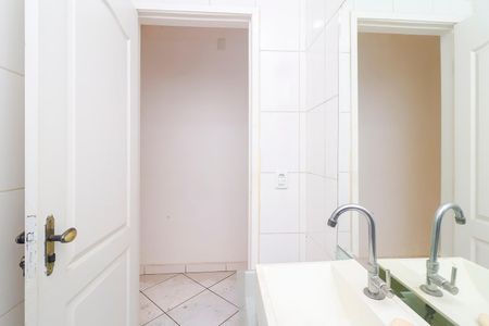 Casa à venda com 155m², 3 quartos e 2 vagasBanheiro 1