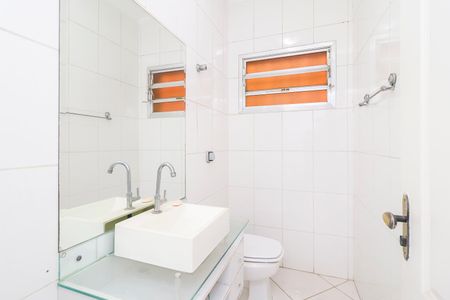 Casa à venda com 155m², 3 quartos e 2 vagasBanheiro 1