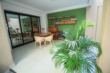 Casa à venda com 330m², 4 quartos e 3 vagas
