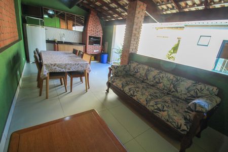 Casa à venda com 330m², 4 quartos e 3 vagas