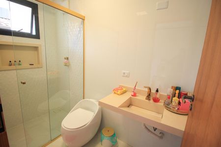 Casa à venda com 330m², 4 quartos e 3 vagas