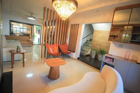 Casa à venda com 330m², 4 quartos e 3 vagas