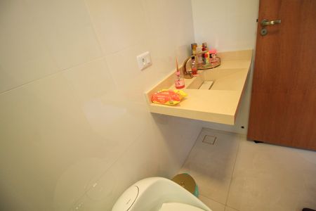 Casa à venda com 330m², 4 quartos e 3 vagas