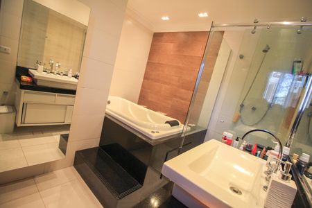 Casa à venda com 330m², 4 quartos e 3 vagas