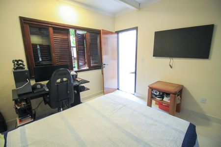 Casa à venda com 330m², 4 quartos e 3 vagas