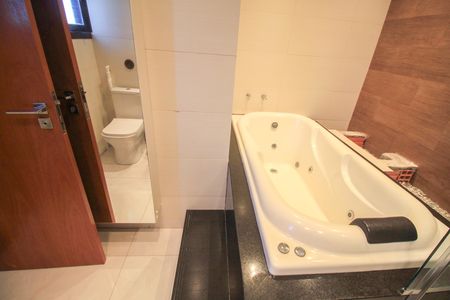 Casa à venda com 330m², 4 quartos e 3 vagas
