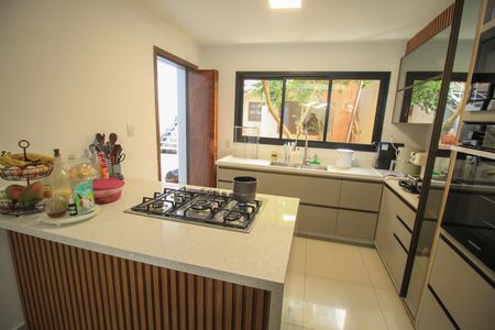 Casa à venda com 330m², 4 quartos e 3 vagas