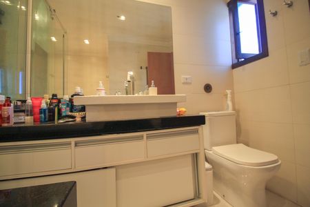 Casa à venda com 330m², 4 quartos e 3 vagas