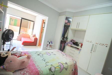 Casa à venda com 330m², 4 quartos e 3 vagas