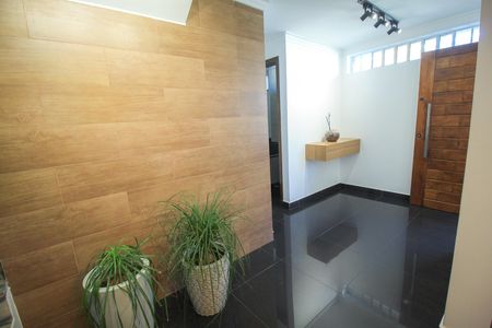 Casa à venda com 330m², 4 quartos e 3 vagas