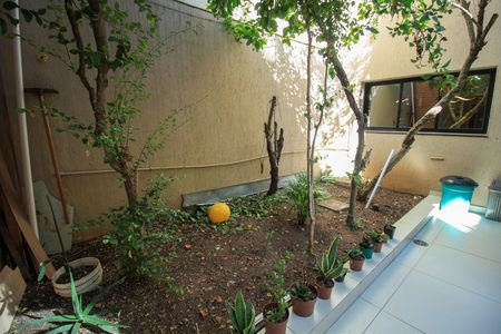 Casa à venda com 330m², 4 quartos e 3 vagas