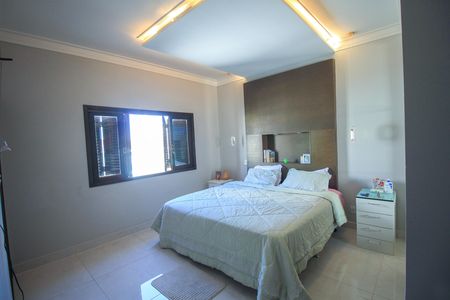 Casa à venda com 330m², 4 quartos e 3 vagas
