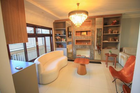 Casa à venda com 4 quartos, 330m² em Chácara Tatuapé, São Paulo