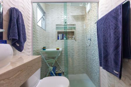 Apartamento à venda com 61m², 2 quartos e 1 vaga Apartamento à venda com 61m², 2 quartos e 1 vagaBanheiro