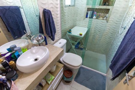 Apartamento à venda com 61m², 2 quartos e 1 vaga Apartamento à venda com 61m², 2 quartos e 1 vagaBanheiro