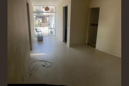 Sala de apartamento para alugar com 2 quartos, 66m² em Ramos, Rio de Janeiro