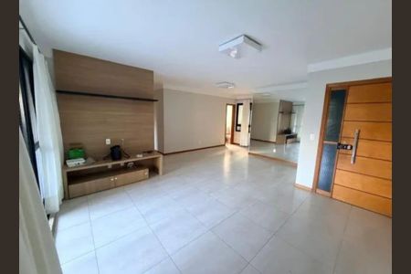 Apartamento para alugar com 4 quartos, 150m² em Candeal, Salvador