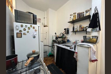 Cozinha de apartamento para alugar com 1 quarto, 50m² em Lagoinha, Belo Horizonte