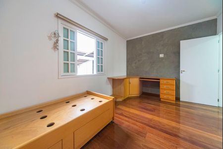 Casa à venda com 249m², 3 quartos e 7 vagas Casa à venda com 249m², 3 quartos e 7 vagasQuarto 2